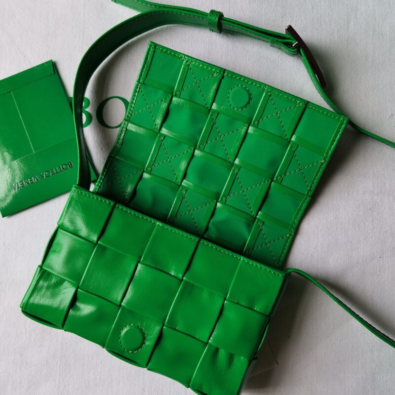 Bottega Veneta Cassette Bag-17.5x10.5x3.5CM - Image 6