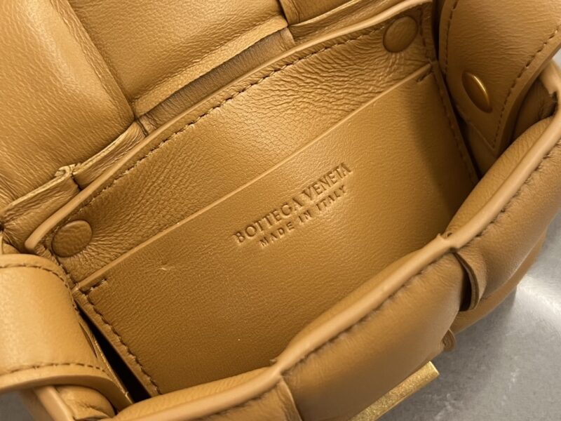 Bottega Veneta Padded Cassette Bag-12*8*4CM - Image 3