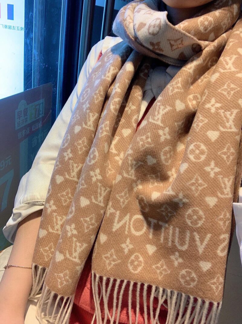 Louis Vuitton Scarf-45*190CM - Image 4