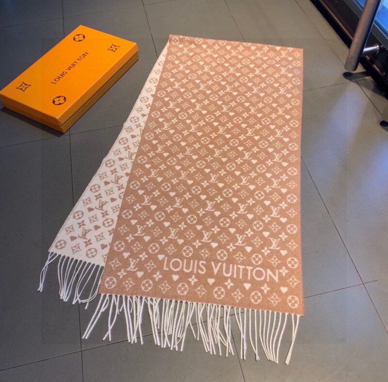 Louis Vuitton Scarf-45*190CM - Image 9