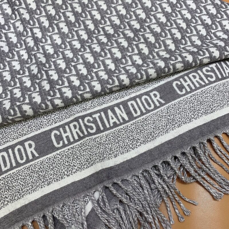 Diro Printed Shawl-140 x 140CM - Image 6