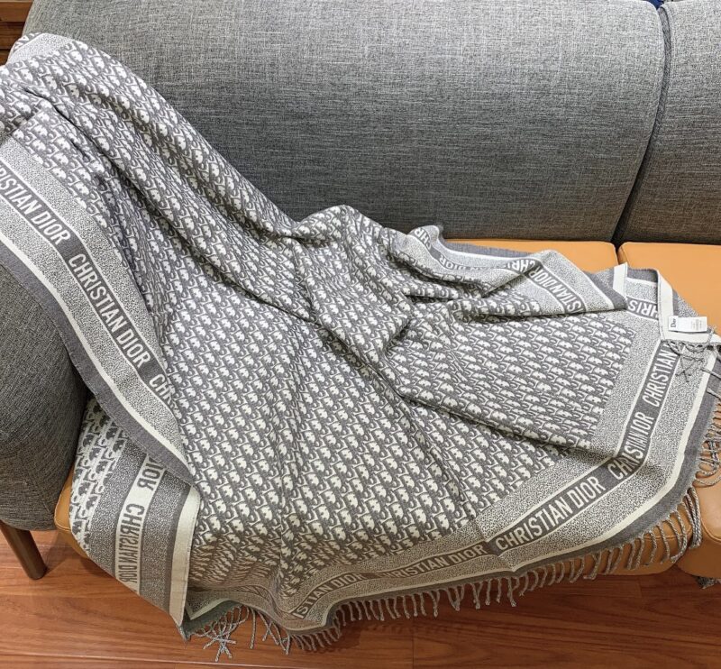 Diro Printed Shawl-140 x 140CM - Image 8