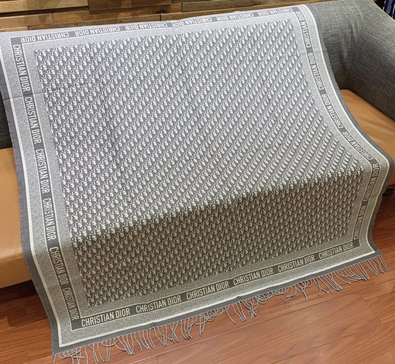 Diro Printed Shawl-140 x 140CM - Image 9