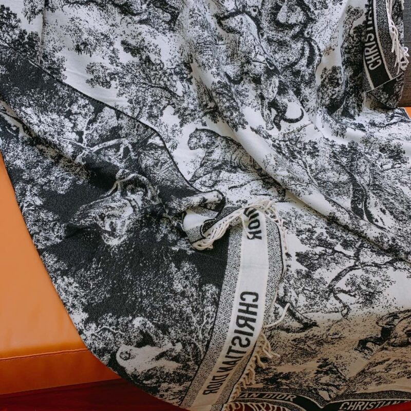 Diro Cashmere Ddraped Blanket-140 x 140CM - Image 8