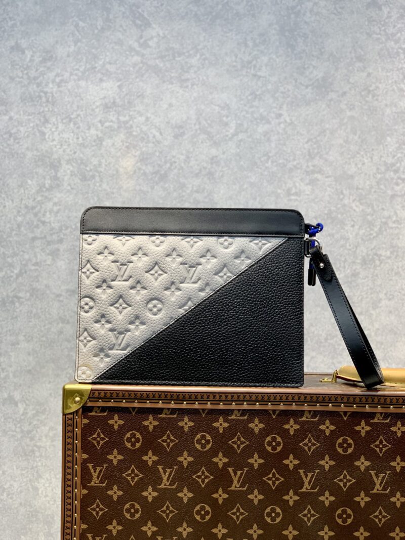 Louis Vuitton Standing Pouch-21*27*5CM - Image 2