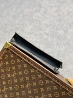 Louis Vuitton Standing Pouch-21*27*5CM - Image 5
