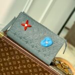 Louis Vuitton M81556 Pouch-29*15*9CM