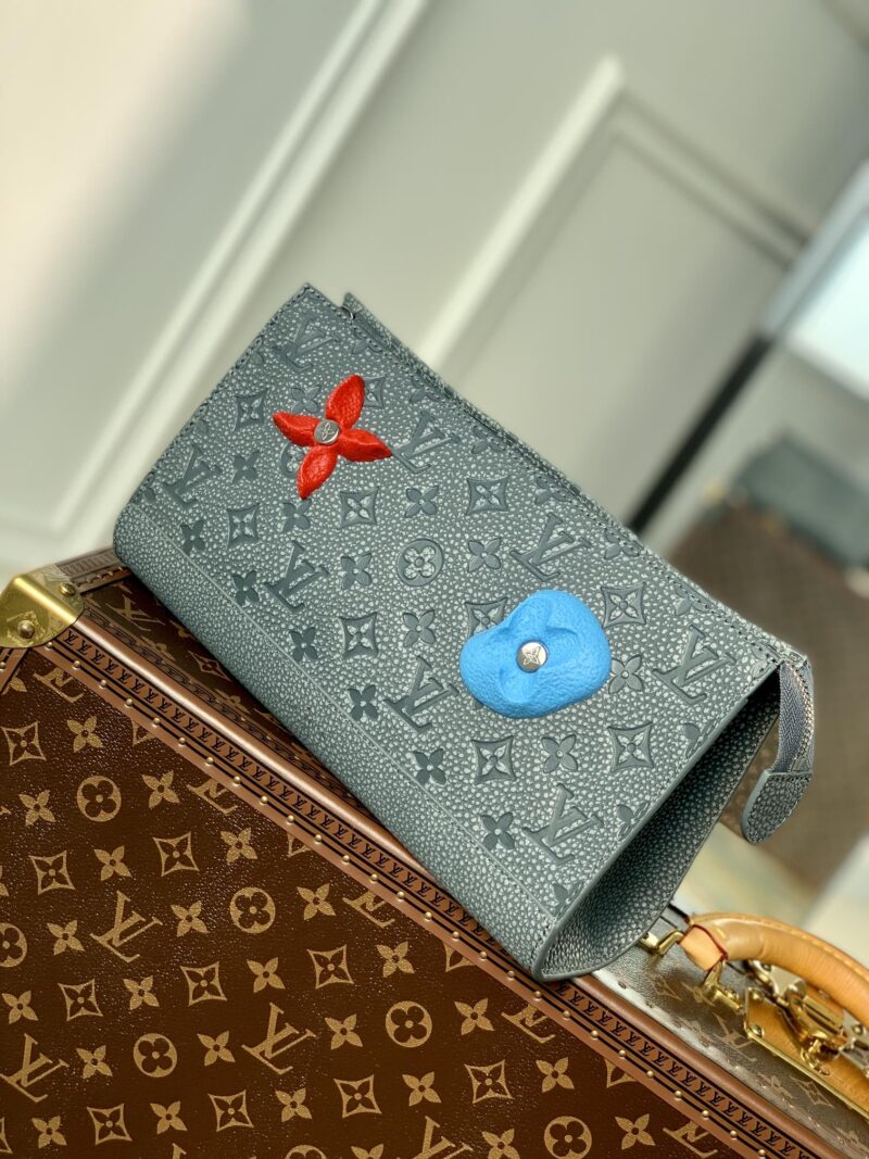 Louis Vuitton M81556 Pouch-29*15*9CM - Image 3