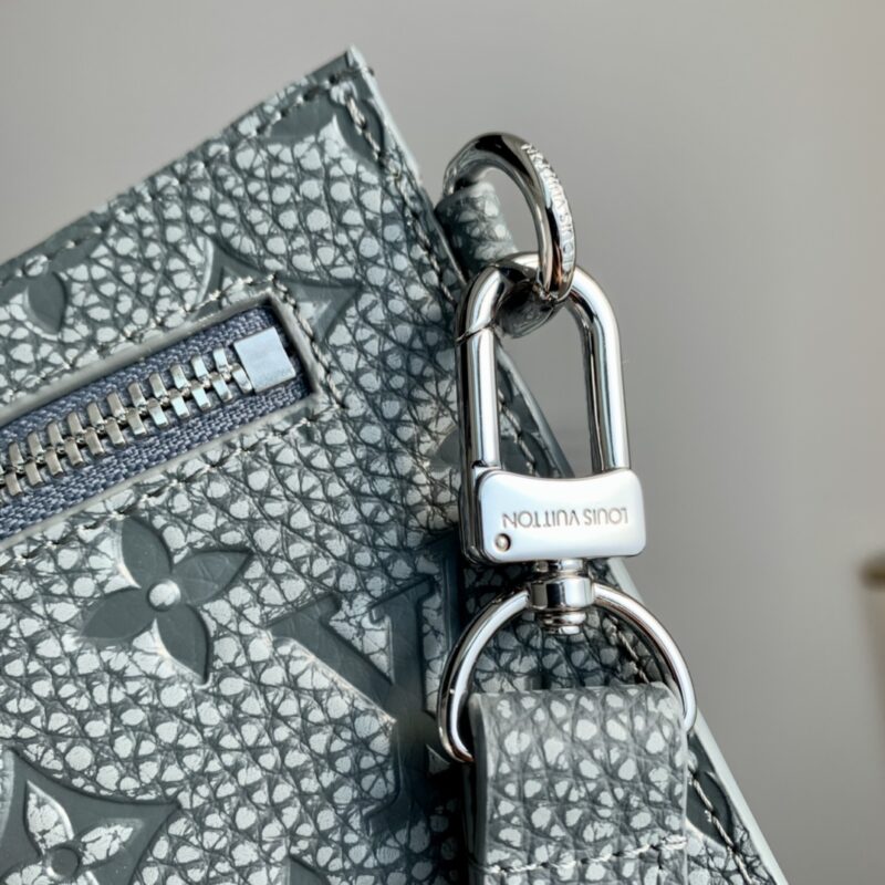 Louis Vuitton M81556 Pouch-29*15*9CM - Image 6