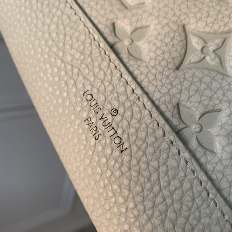 Louis Vuitton M81556 Pouch-29*15*9CM - Image 4