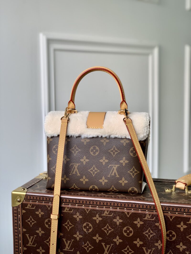 Louis Vuitton Locky BB Bag -21* 17.0*8CM - Image 3