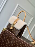 Louis Vuitton Locky BB Bag -21* 17.0*8CM - Image 5