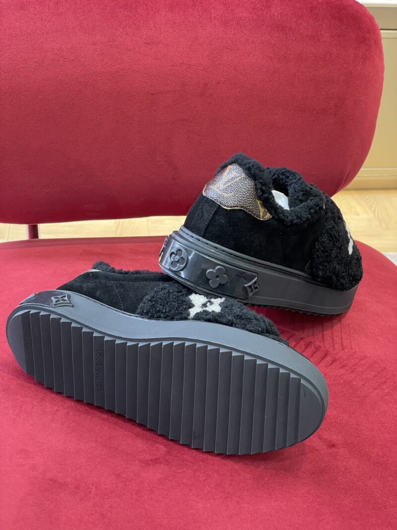 Louis Vuitton Time Out Sneaker-4CM - Image 2