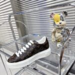 Louis Vuitton Low-Top Sneakers - Image 4