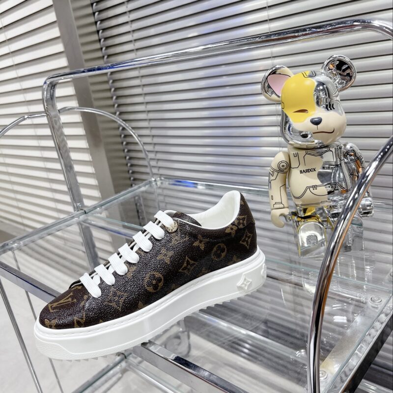 Louis Vuitton Low-Top Sneakers - Image 4