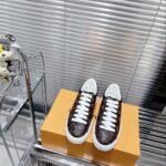 Louis Vuitton Low-Top Sneakers - Image 7