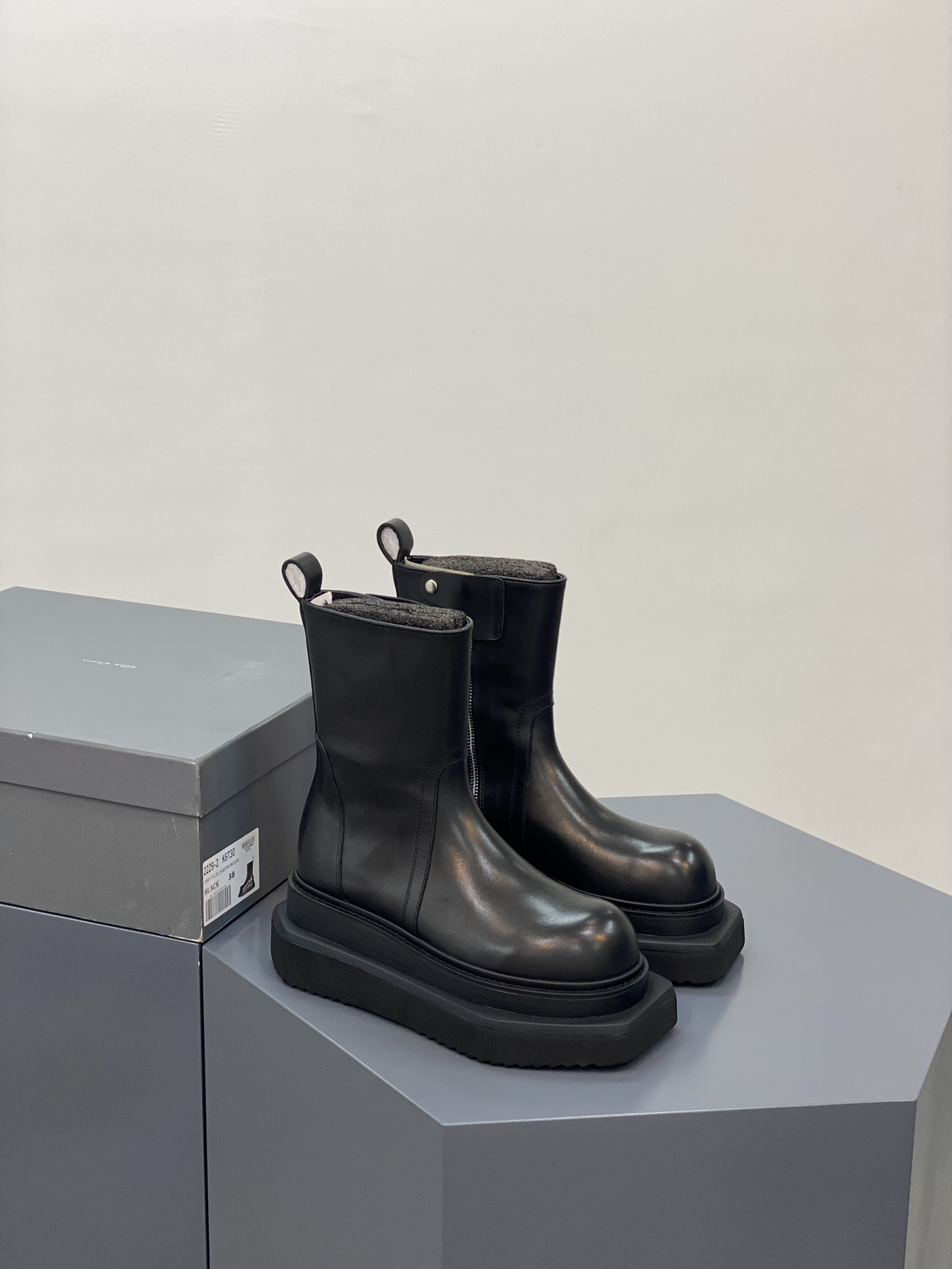 sh-435644ewtwereww_3_.jpg Rick Owens Boots - Image 1