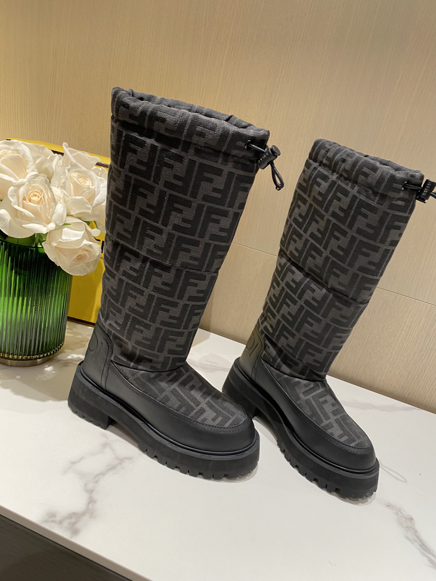 sh-4483323erwerwewrwe_3_.jpg Fendi Boots - Image 1