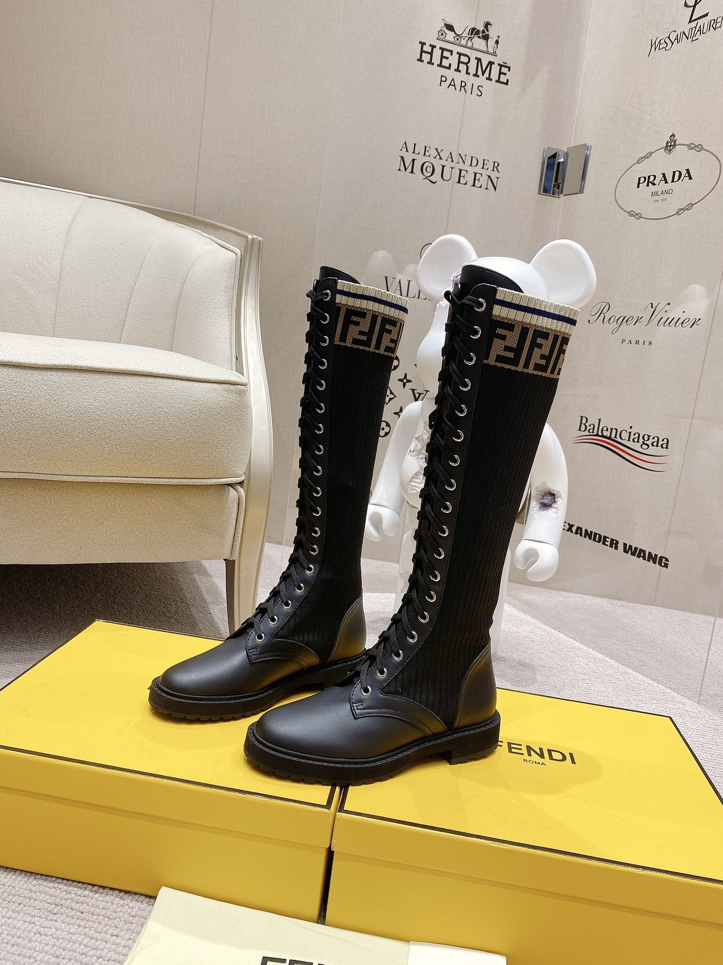 sh-4487556tertrerr44444444_7_.jpg Fendi Boots - Image 1