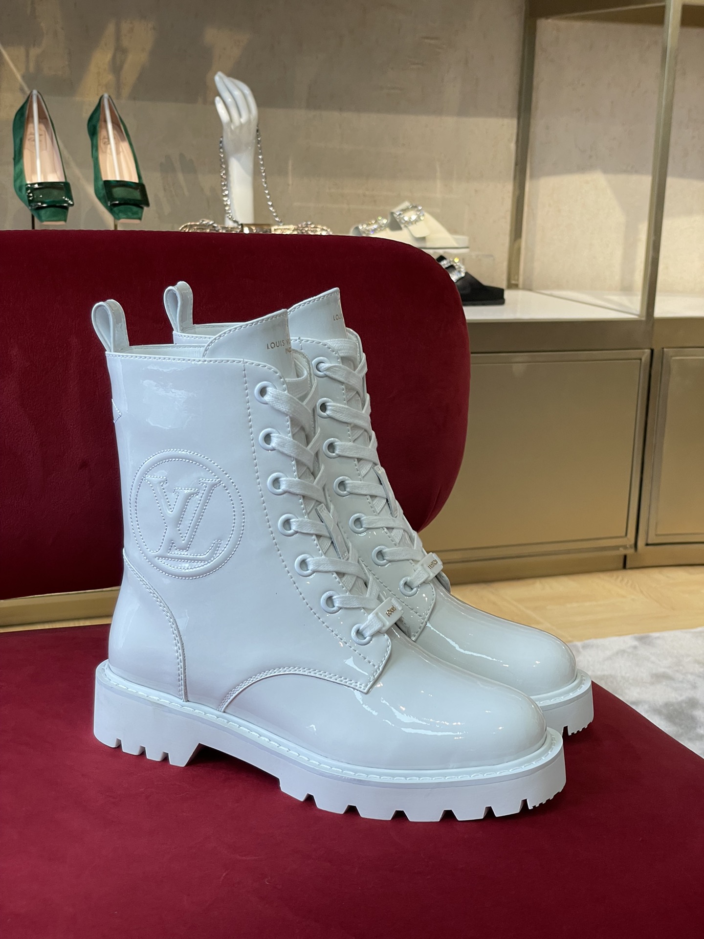 sh-45234544ewrerw_1_.jpg Louis Vuitton Boots - Image 1