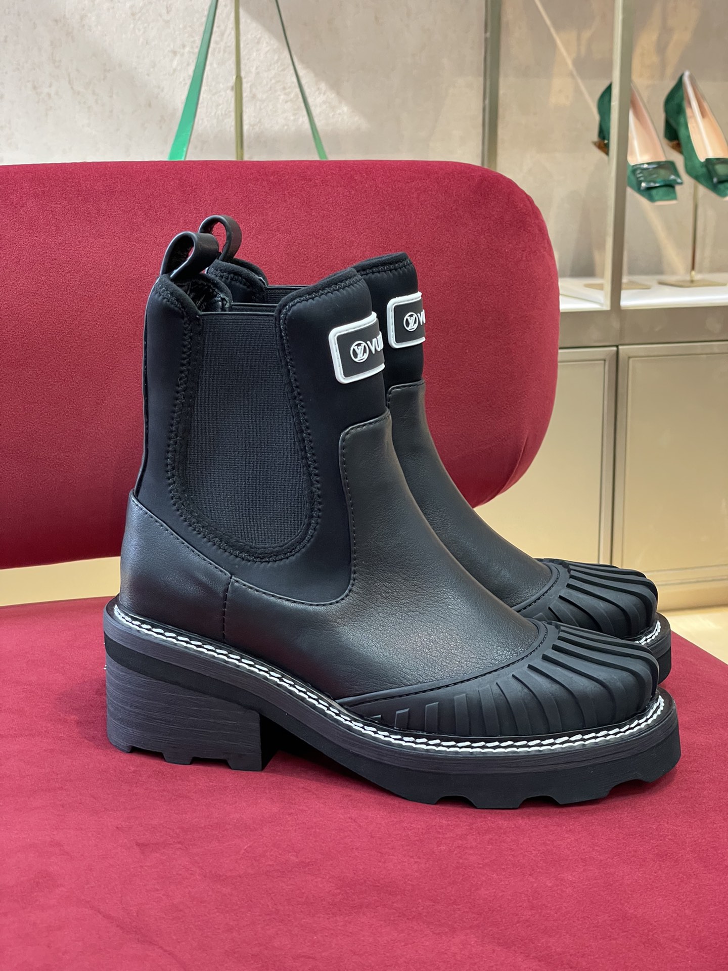 sh-45242213rewerwrwre_2_.jpg Louis Vuitton Beaubourg Boots - Image 1