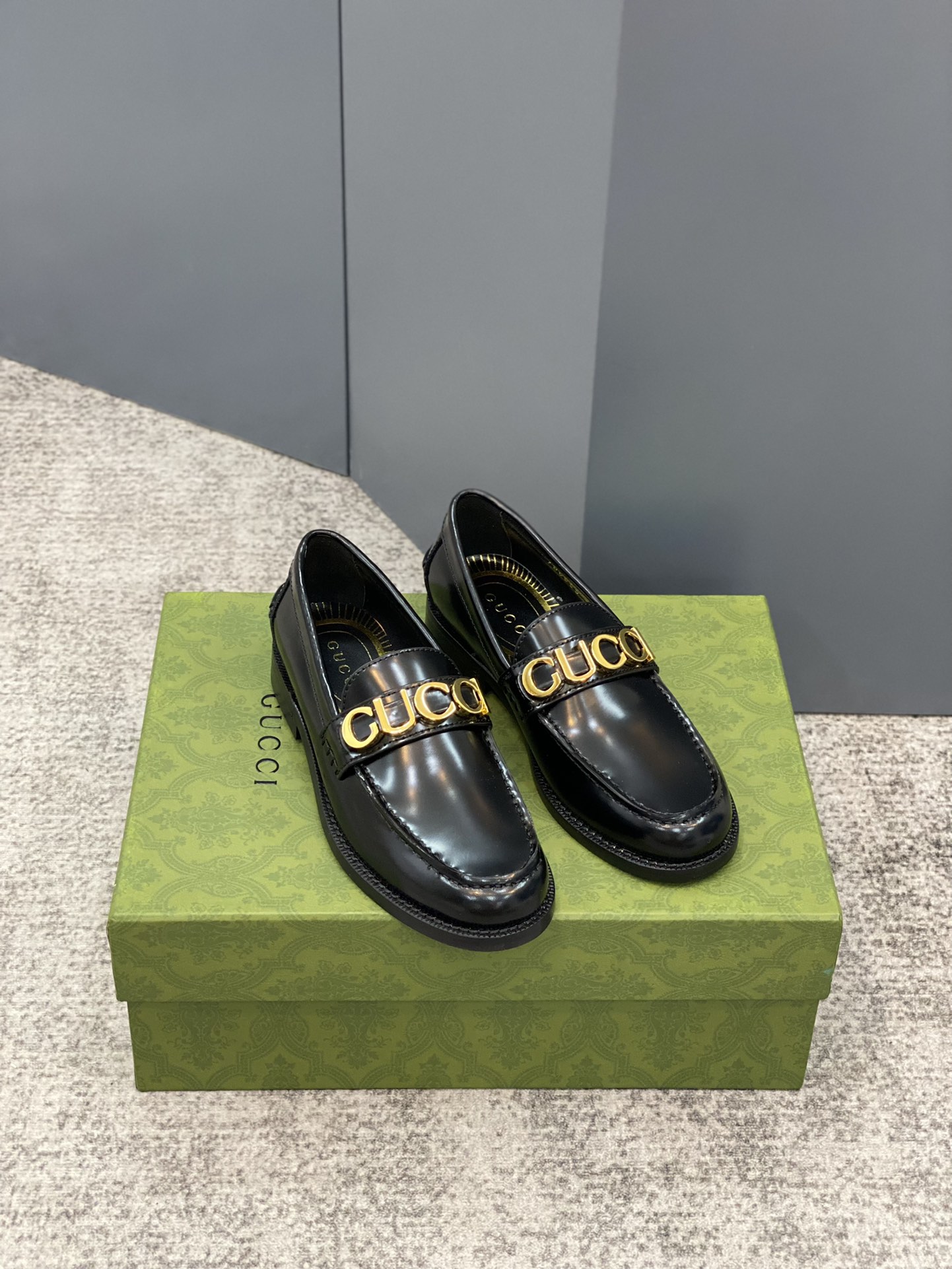sh-6243755reewwrewer_3_.jpg Gucci Loafers - Image 1