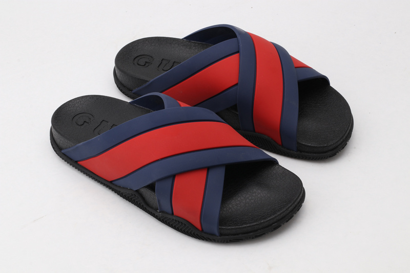 sh-978876437rewrewewr_8_.jpg Gucci Slides - Image 1