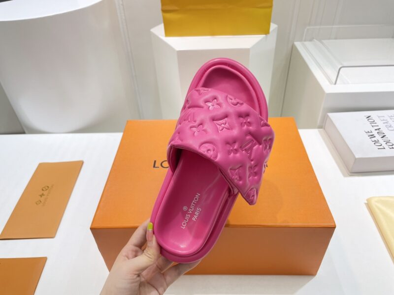 Louis Vuitton Slides - Image 18