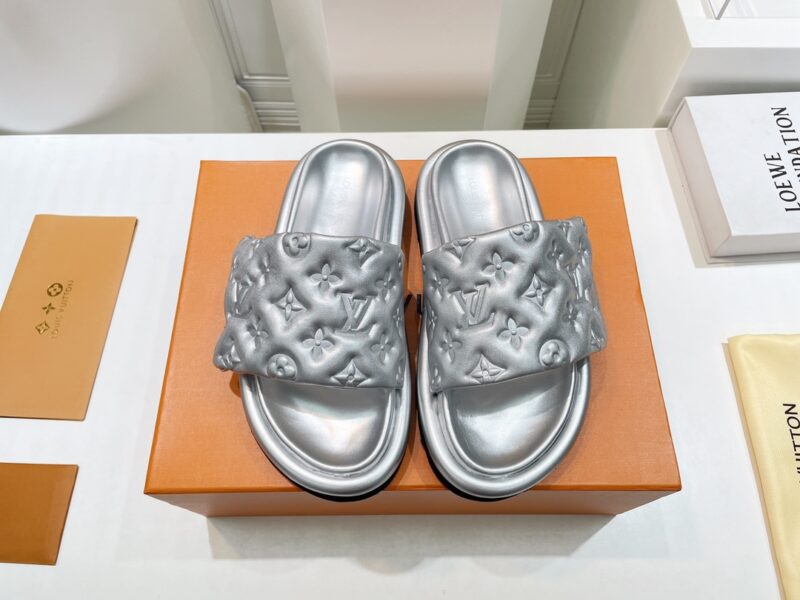 Louis Vuitton Slides - Image 3