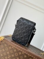 Louis Vuitton S-Lock Vertical Wearable Handbag-12*19*7CM - Image 2