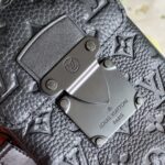 Louis Vuitton S-Lock Vertical Wearable Handbag-12*19*7CM - Image 7