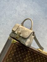 Louis Vuitton Madeleine BB Handbag-24*17*8.5CM - Image 4