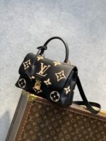 Louis Vuitton Madeleine Handbag-30.0 x 19.5 x 11CM - Image 4