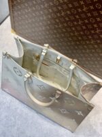 Louis Vuitton Onthego Handbag-M46076-41*34*19CM(NO BOX） - Image 9