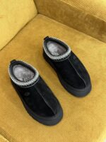 UGG Slides - Image 3
