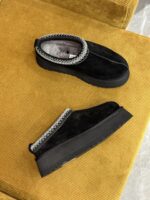 UGG Slides - Image 4