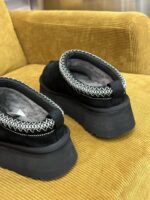 UGG Slides - Image 7