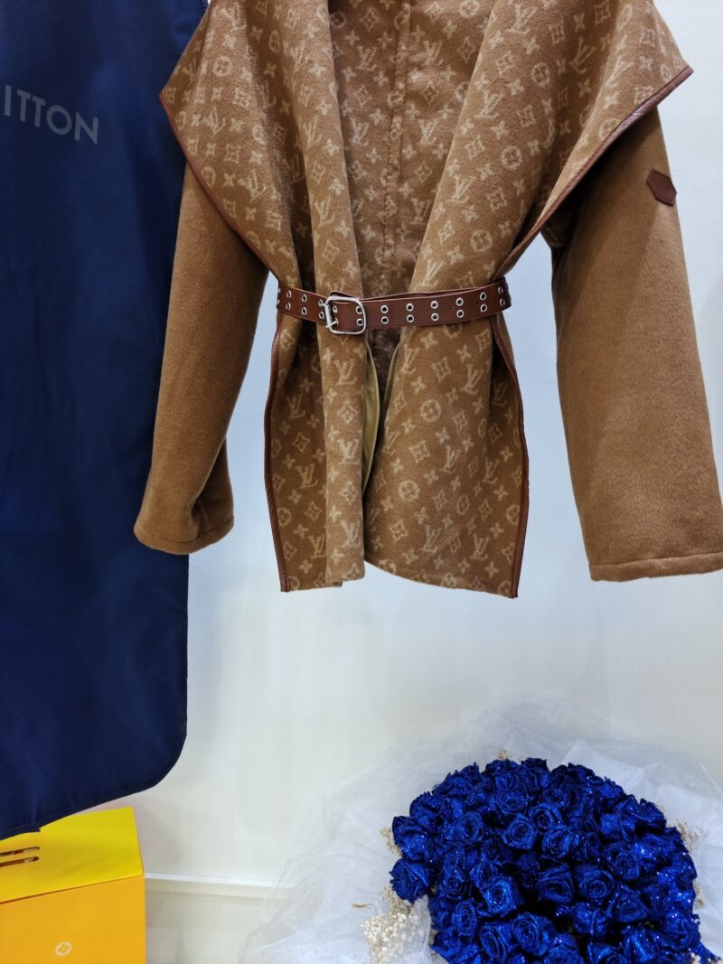 Ch@nel 2022 Short New Autumn/Winter Coat - Image 2