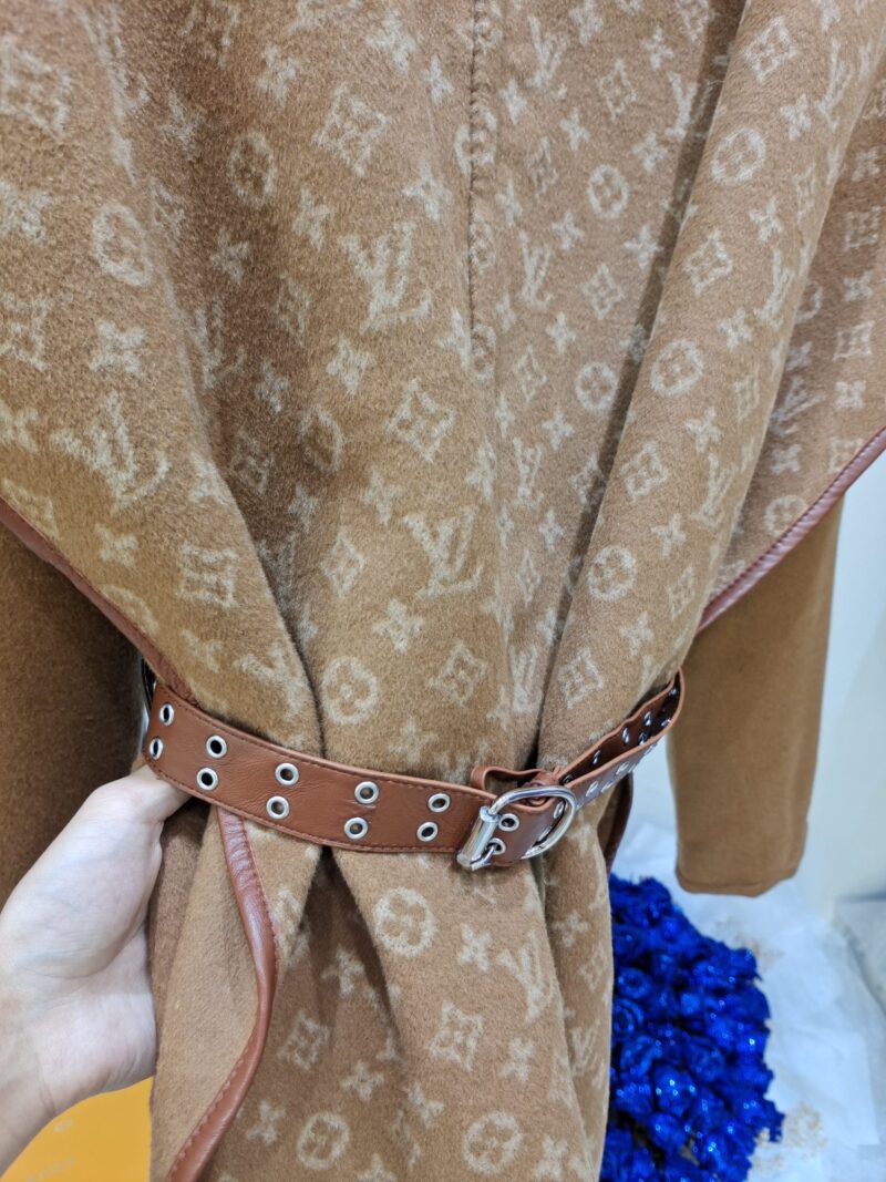 Ch@nel 2022 Short New Autumn/Winter Coat - Image 5