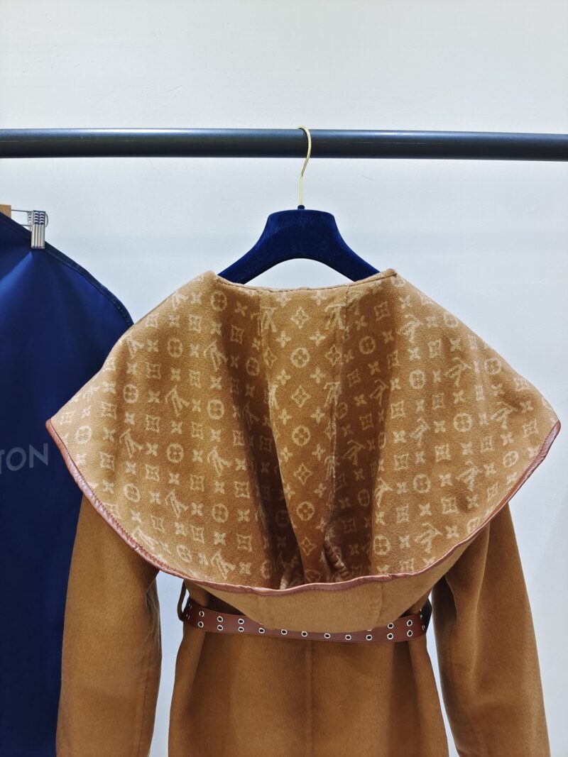 Ch@nel 2022 Short New Autumn/Winter Coat - Image 6