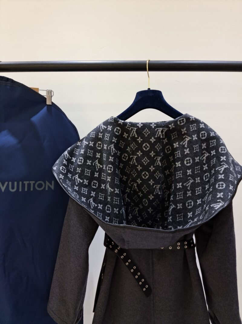 Ch@nel 2022 Short New Autumn/Winter Coat - Image 2