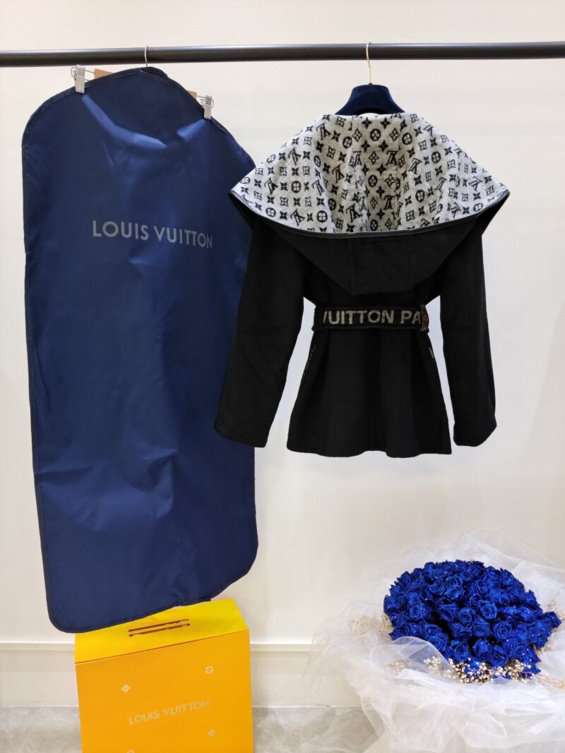 Ch@nel 2022 Short New Autumn/Winter Coat - Image 2