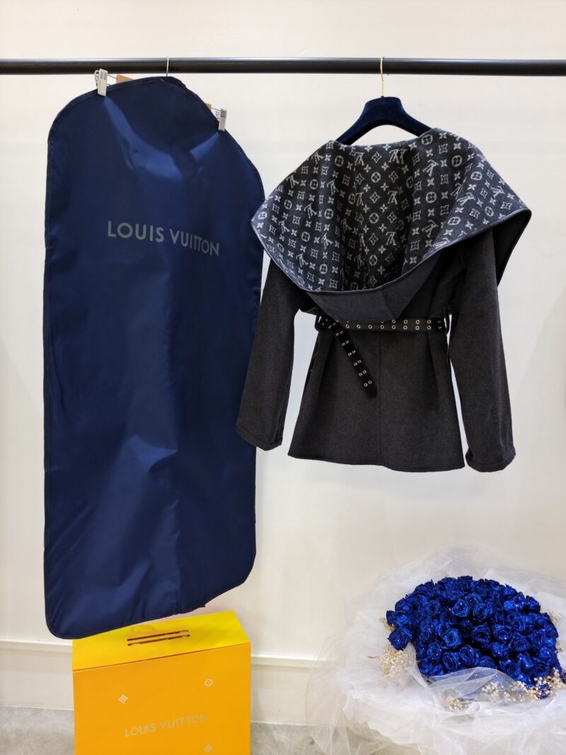 Ch@nel 2022 Short New Autumn/Winter Coat - Image 3