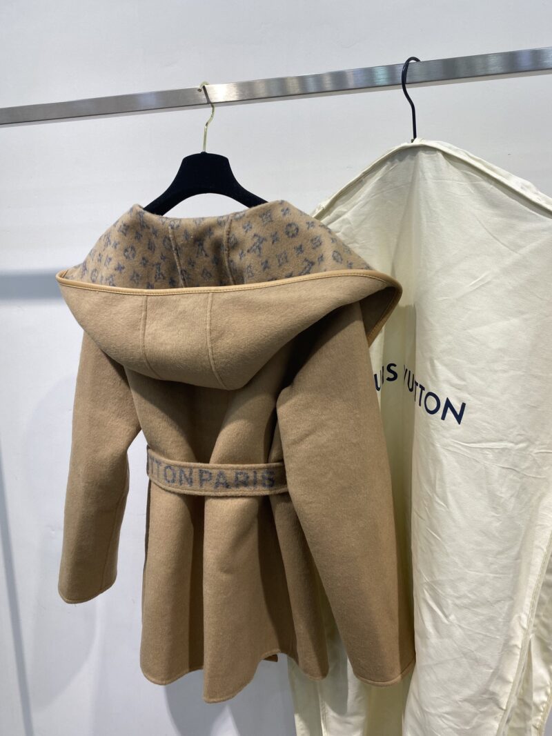 Ch@nel 2022 Short New Autumn/Winter Coat - Image 3