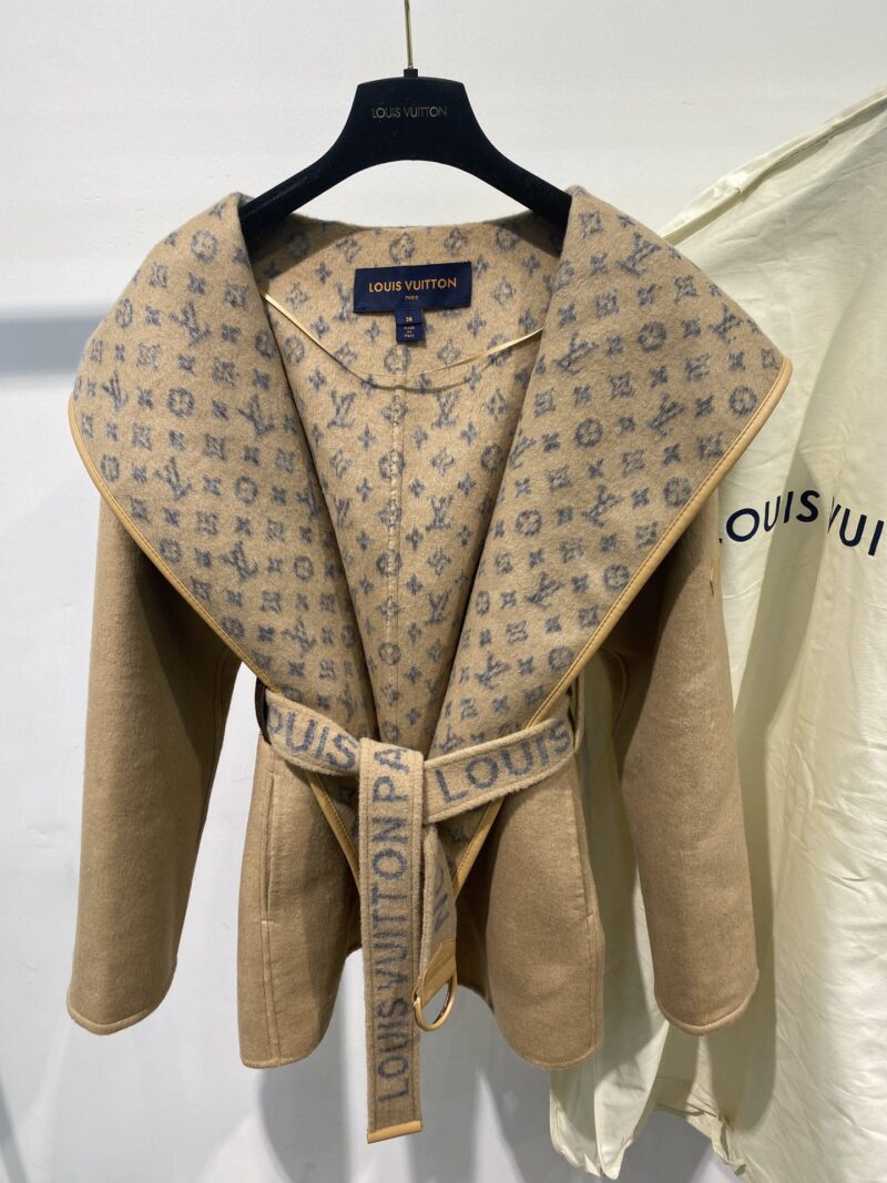 Ch@nel 2022 Short New Autumn/Winter Coat - Image 4