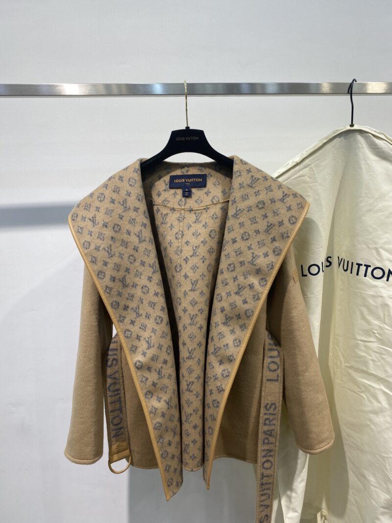 Ch@nel 2022 Short New Autumn/Winter Coat - Image 7