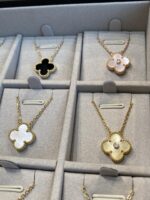 Vca Necklace - Image 3