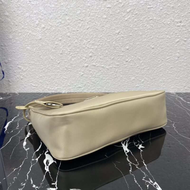 Prada 1NE515 Nylon Hobo Bag-23*13*5CM - Image 13