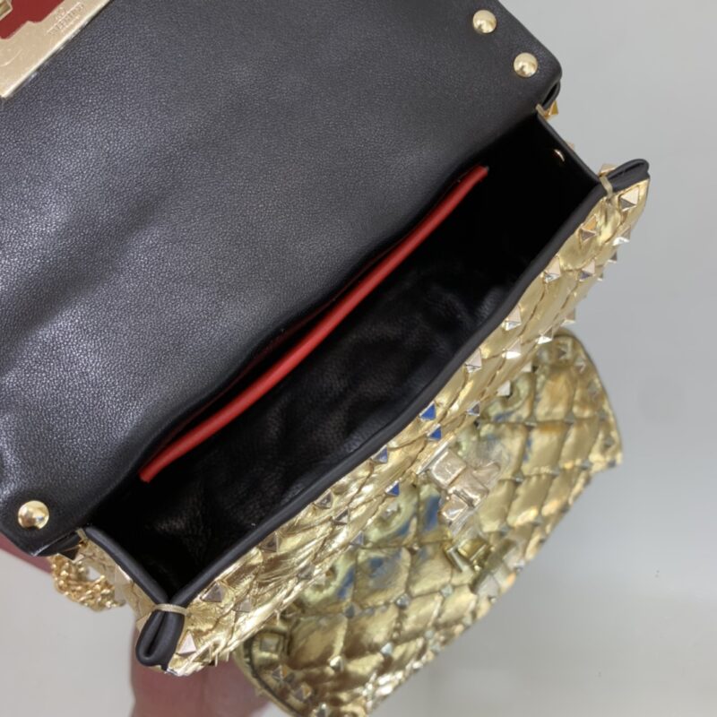 Valentino Garavani Rockstud Spike Bag-17x10x5.5CM - Image 7