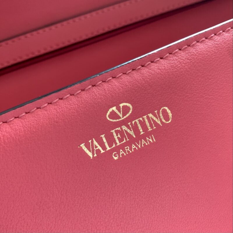 Valentino Garavani Locò Shoulder Bbag In Calfskin With Metallic VLogo-27*13*6CM - Image 7